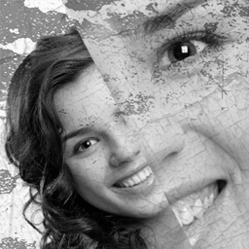 Two Piece Online Photo Illusion With An Old Mirror